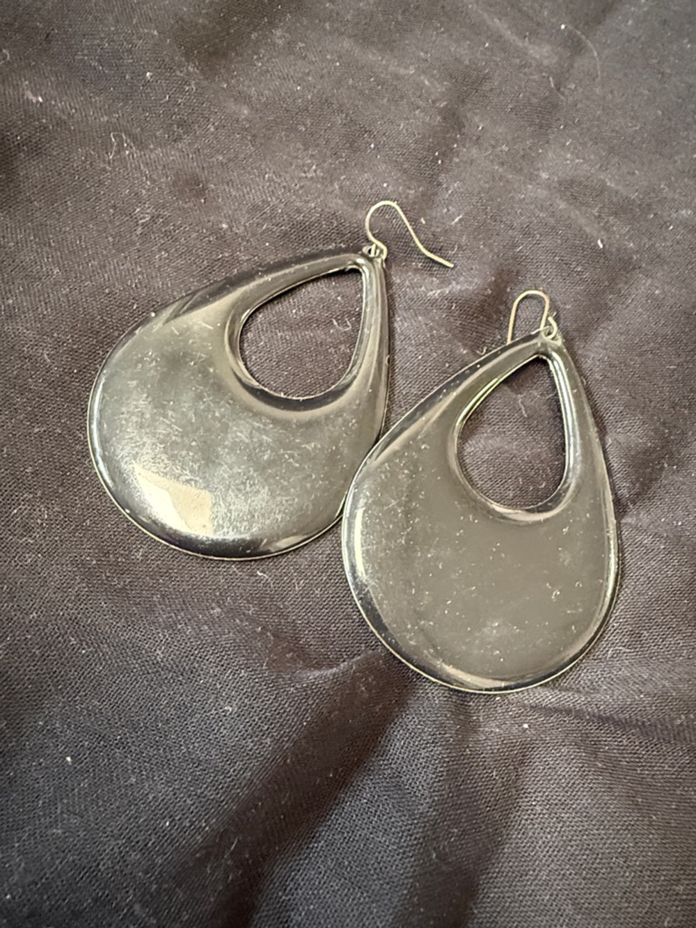 Black Teardrop Dangle Earrings - Sleek Women's Jewelry